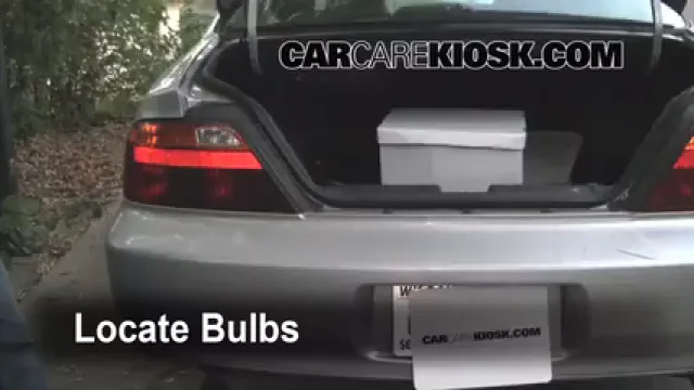 1999 Acura TL 3.2L V6 Éclairage Feu stop (remplacer ampoule)